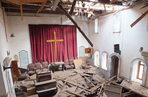 2014-02-22-16-08-26.kerk homs verwoest 02a